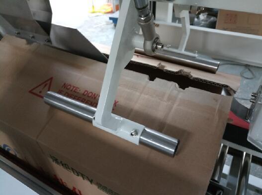 封箱機氣動折蓋